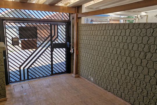 Quintal de casa à venda com 3 quartos, 120m² em Jardim Pedreira, São Paulo