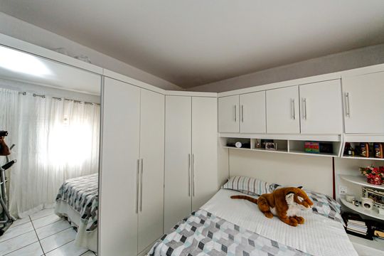Casa à venda com 4 quartos, 125m² em Vila Antonieta, São Paulo