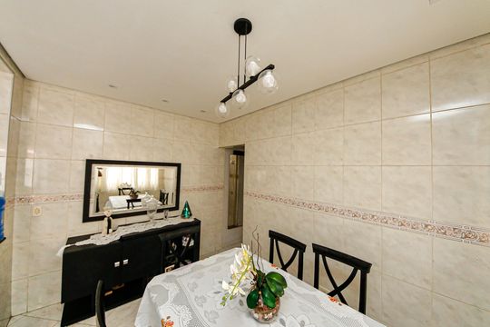 Casa à venda com 4 quartos, 125m² em Vila Antonieta, São Paulo