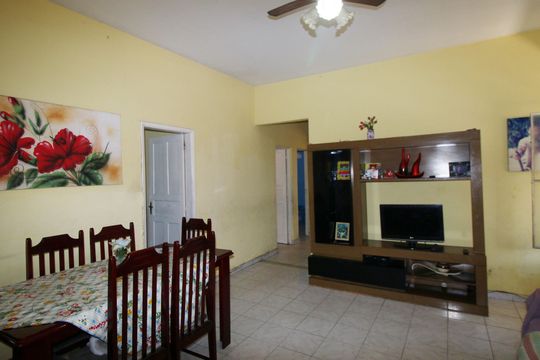 Sala de casa à venda com 4 quartos, 110m² em Rocha Miranda, Rio de Janeiro