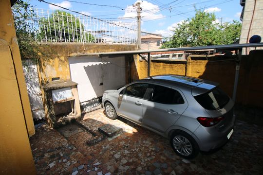 Garagem de casa à venda com 4 quartos, 110m² em Rocha Miranda, Rio de Janeiro
