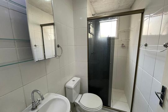 Banheiro de apartamento à venda com 2 quartos, 48m² em Jardim Vila Formosa, São Paulo