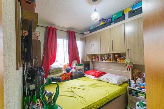 Quarto 2 de apartamento à venda com 2 quartos, 41m² em Guajuviras, Canoas