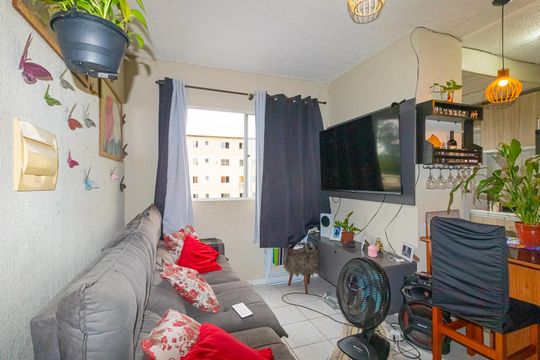 Sala de apartamento à venda com 2 quartos, 41m² em Guajuviras, Canoas