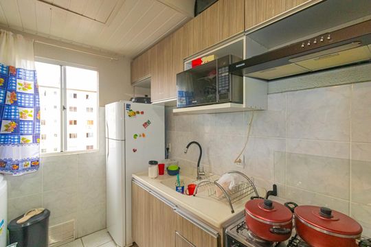 Cozinha de apartamento à venda com 2 quartos, 41m² em Guajuviras, Canoas