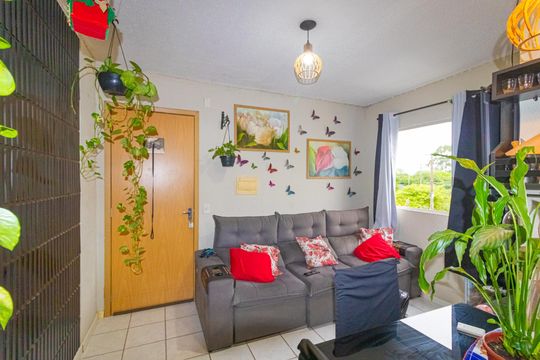 Sala de apartamento à venda com 2 quartos, 41m² em Guajuviras, Canoas