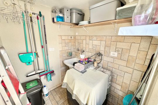 Lavanderia de casa de condomínio à venda com 2 quartos, 102m² em Chora Menino, São Paulo