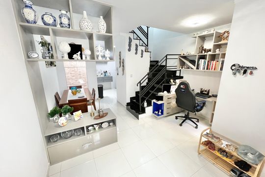 Casa de Condomínio à venda com 2 quartos, 102m² em Chora Menino, São Paulo