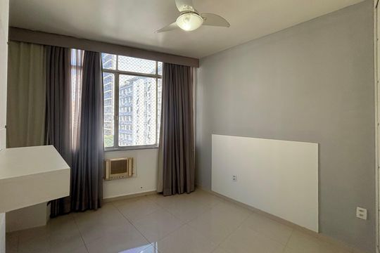 Quarto 1 de apartamento para alugar com 4 quartos, 101m² em Copacabana, Rio de Janeiro