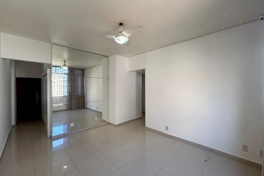 Apartamento para alugar com 4 quartos, 101m² em Copacabana, Rio de Janeiro