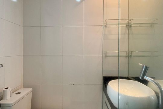 Suíte - banheiro de apartamento para alugar com 4 quartos, 101m² em Copacabana, Rio de Janeiro