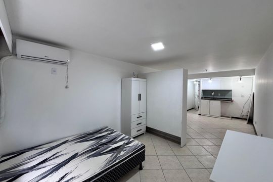 Quarto de apartamento à venda com 1 quarto, 40m² em Vargem Grande, Rio de Janeiro