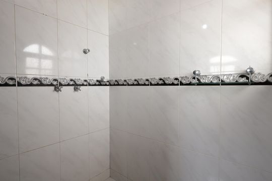 Banheiro da Suíte 1 de casa para alugar com 3 quartos, 211m² em Jardim Lar Sao Paulo, São Paulo