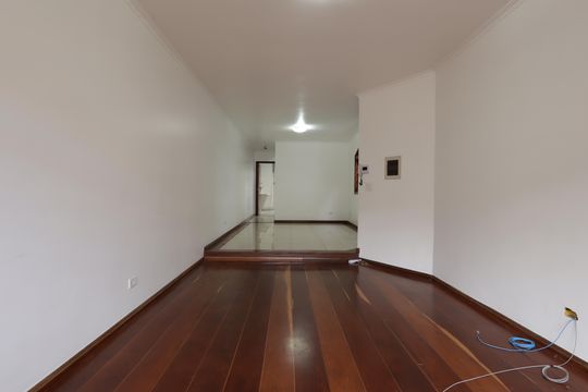 Sala de casa para alugar com 3 quartos, 211m² em Jardim Lar Sao Paulo, São Paulo