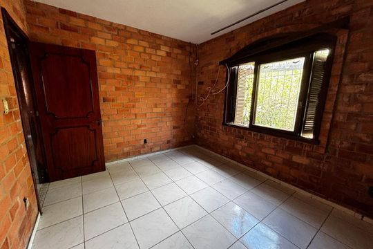Casa para alugar com 3 quartos, 180m² em Vila Ipiranga, Porto Alegre