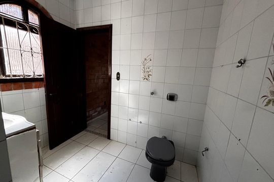 Casa para alugar com 3 quartos, 180m² em Vila Ipiranga, Porto Alegre