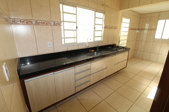Cozinha de casa para alugar com 3 quartos, 150m² em Jardim Santa Ines Iii, São José dos Campos