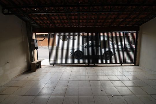 Garagem de casa para alugar com 3 quartos, 150m² em Jardim Santa Ines Iii, São José dos Campos