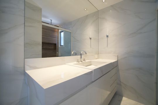 Banheiro da Suíte de apartamento à venda com 1 quarto, 89m² em Pinheiros, São Paulo