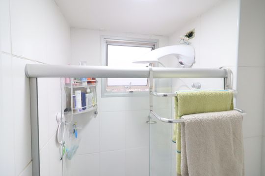 Banheiro da Suíte 1 de apartamento para alugar com 2 quartos, 74m² em Jaguaribe, Osasco