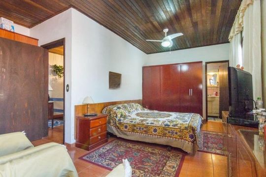 Quarto de casa à venda com 6 quartos, 368m² em Partenon, Porto Alegre