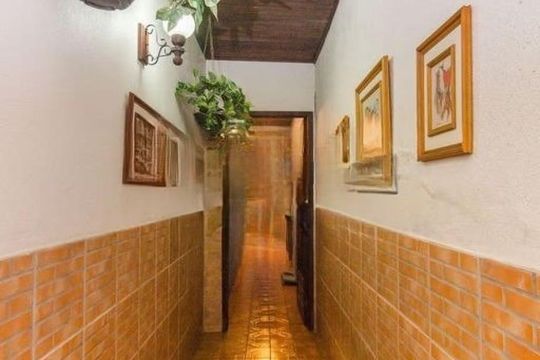 Área externa de casa à venda com 6 quartos, 368m² em Partenon, Porto Alegre
