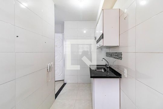 Cozinha de apartamento à venda com 2 quartos, 42m² em Jardim Boa Vista (zona Oeste), Osasco