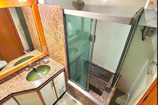 Banheiro de apartamento para alugar com 2 quartos, 100m² em Flamengo, Rio de Janeiro
