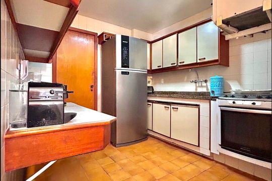 Cozinha de apartamento para alugar com 2 quartos, 100m² em Flamengo, Rio de Janeiro