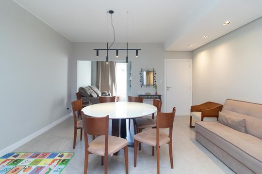 Sala de apartamento à venda com 2 quartos, 180m² em Centro Histórico, Porto Alegre