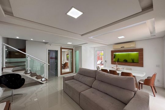 Casa de Condomínio para alugar com 4 quartos, 260m² em Recreio dos Bandeirantes, Rio de Janeiro
