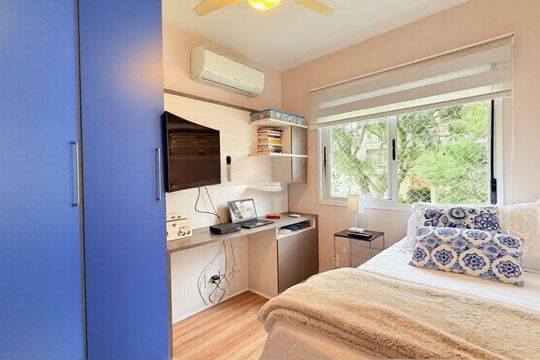 Quarto 2 de apartamento para alugar com 3 quartos, 85m² em Petrópolis, Porto Alegre