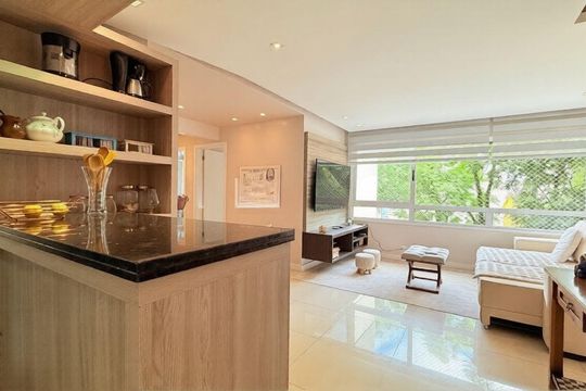 Cozinha de apartamento para alugar com 3 quartos, 85m² em Petrópolis, Porto Alegre