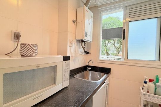 Lavanderia  de apartamento para alugar com 3 quartos, 85m² em Petrópolis, Porto Alegre