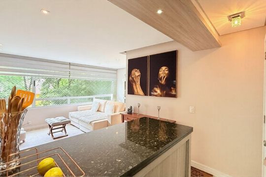 Cozinha de apartamento para alugar com 3 quartos, 85m² em Petrópolis, Porto Alegre