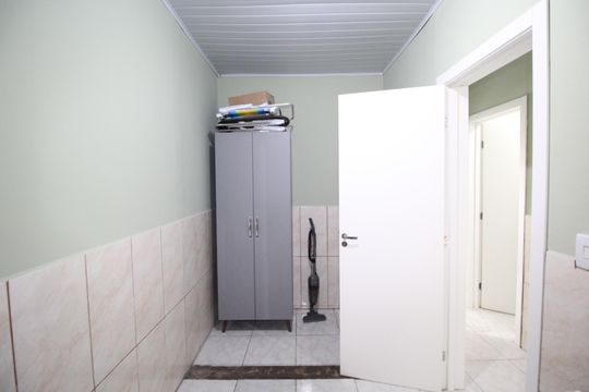 Quarto 2 de casa à venda com 2 quartos, 66m² em Farrapos, Porto Alegre