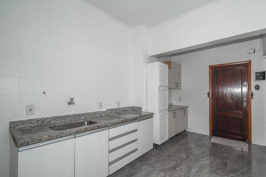 Cozinha de apartamento à venda com 3 quartos, 103m² em Centro Histórico, Porto Alegre