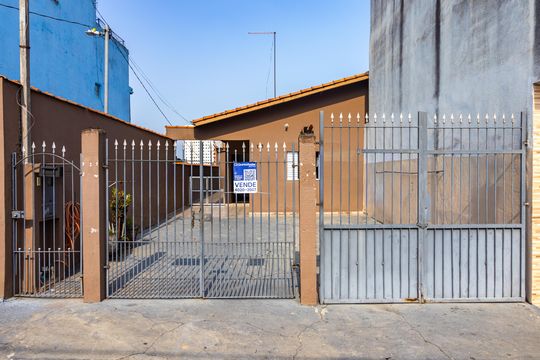 Casa à venda com 2 quartos, 86m² em Parque Arariba, São Paulo