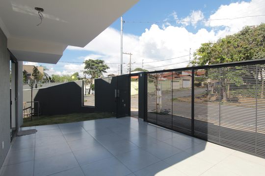 Garagem de casa à venda com 3 quartos, 163m² em Santa Amelia, Belo Horizonte