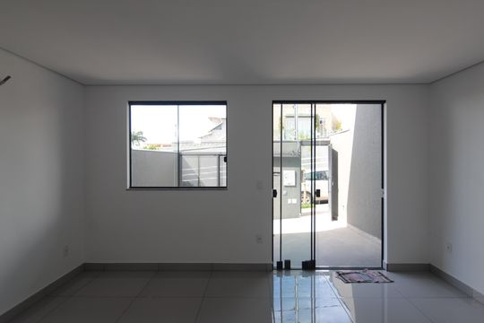 Sala de casa à venda com 3 quartos, 118m² em Jardim Atlântico, Belo Horizonte