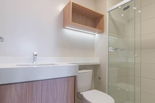 Banheiro de kitnet/studio à venda com 1 quarto, 30m² em Vila Cordeiro, São Paulo