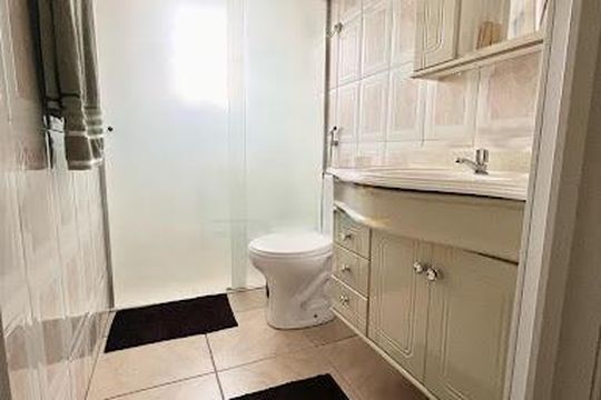 Casa à venda com 3 quartos, 180m² em Km 18, Osasco