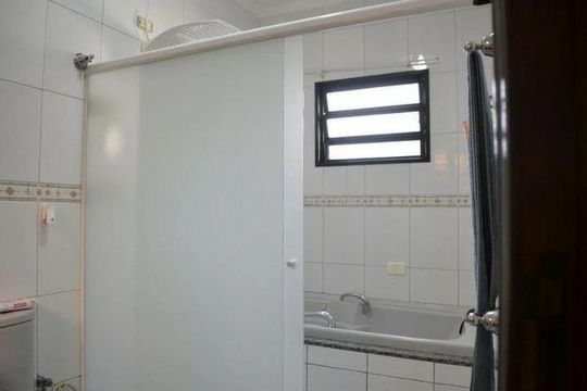 Casa à venda com 5 quartos, 242m² em Parque das Nações, Santo André