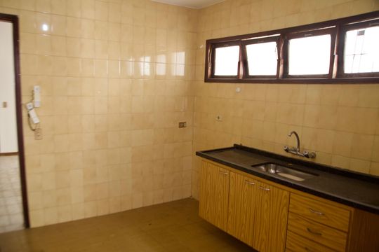 Cozinha de casa para alugar com 3 quartos, 180m² em Santo Amaro, São Paulo
