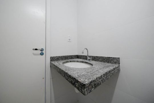 Banheiro de apartamento à venda com 2 quartos, 46m² em Cidade Patriarca, São Paulo