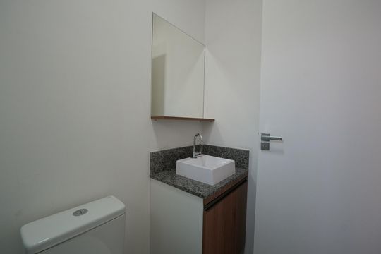 Banheiro de kitnet/studio para alugar com 1 quarto, 18m² em Vila Mariana, São Paulo