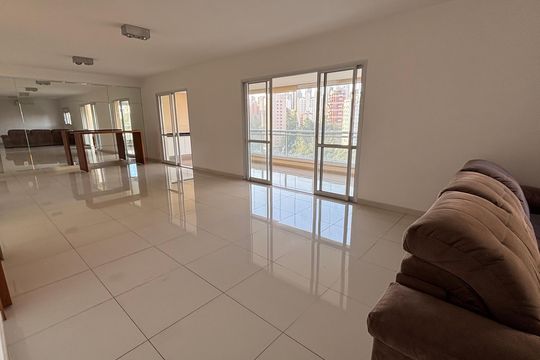 Apartamento para alugar com 3 quartos, 200m² em Vila Andrade, São Paulo