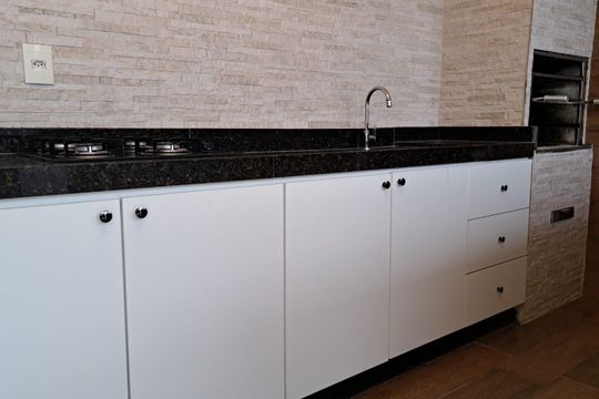 Área externa de casa à venda com 4 quartos, 197m² em Santa Amelia, Belo Horizonte