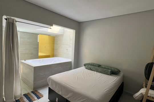 Quarto de casa à venda com 3 quartos, 210m² em Jardim Riacho das Pedras, Contagem