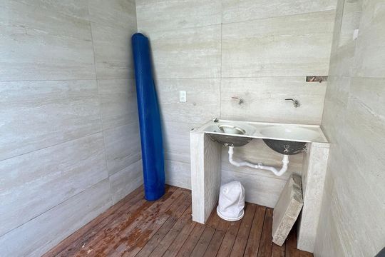Área de serviço de casa à venda com 3 quartos, 210m² em Jardim Riacho das Pedras, Contagem